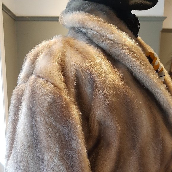 Faux Fur Jacket Size M - Picture 4 of 8